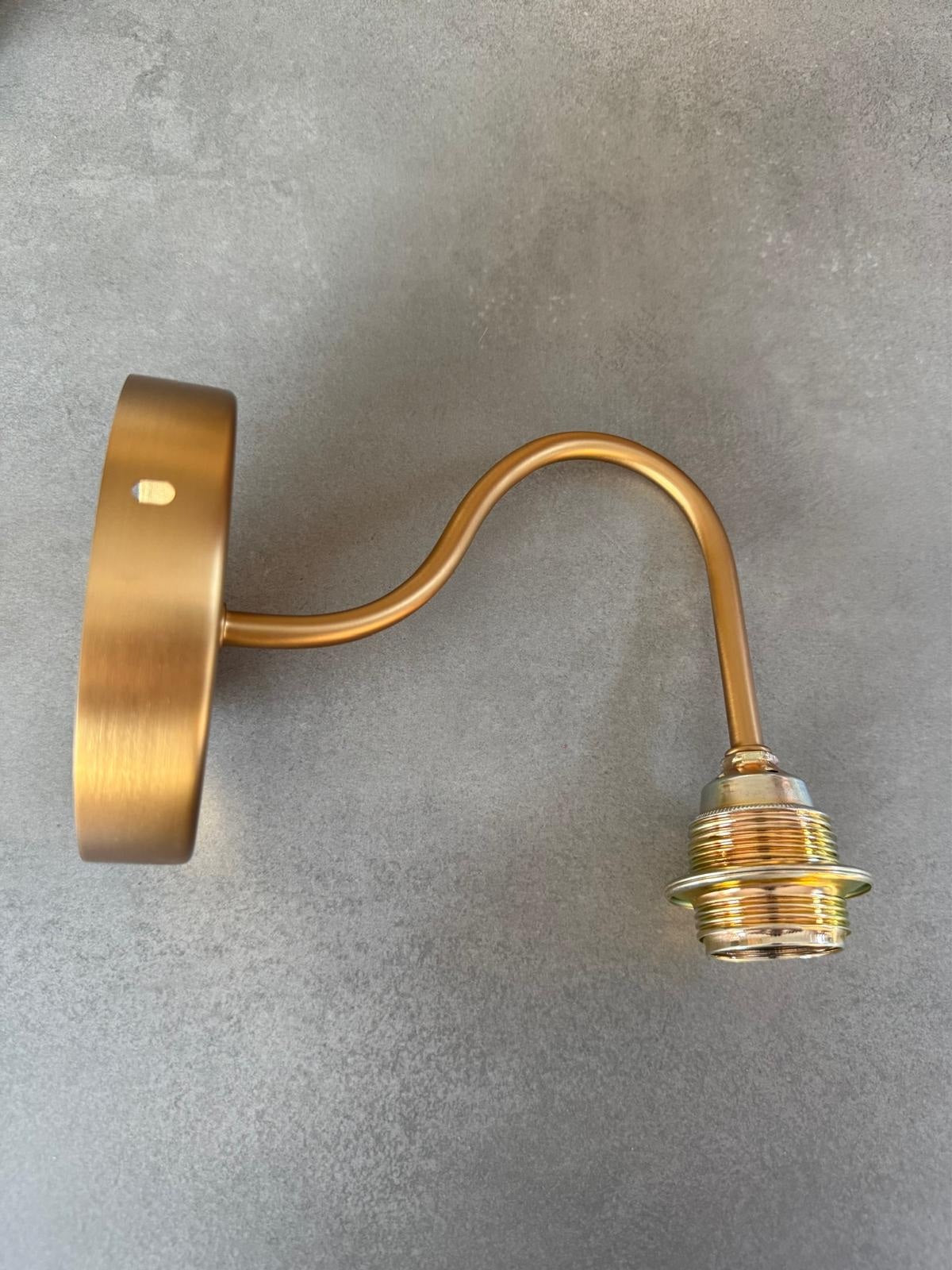 S-vormige metalen wandarmatuur - geborsteld brons E14/E27